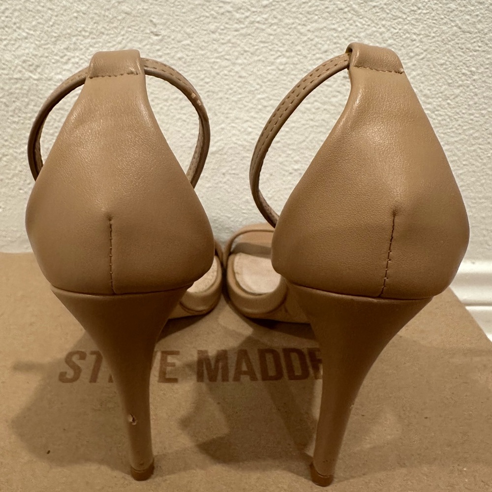 Steve Madden Nude Heels - Picture 7 of 12